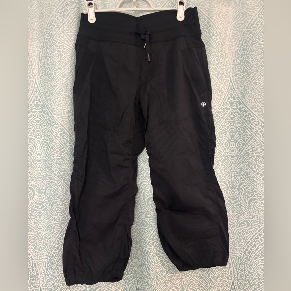 Lululemon Dance Studio Capri pants
